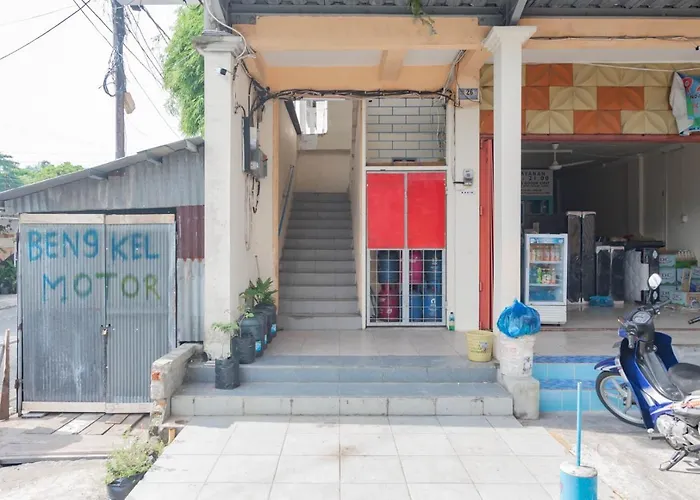 RedDoorz Near Pasar Klandasan