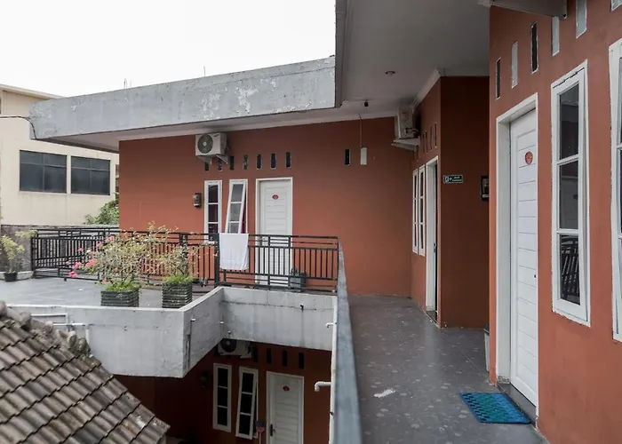 Djaboerigin Mongonsidi Guest House Redpartner