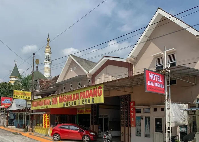 Hotel Jaya Kusuma near Candi Prambanan