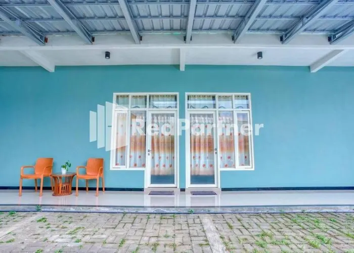 Griya Rahayu Guesthouse RedPartner near Jatim Park 2 Batu