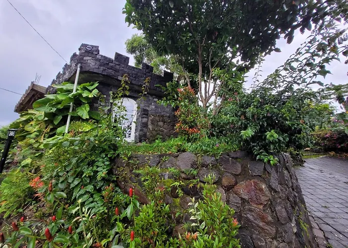 Villa Castle Aira
