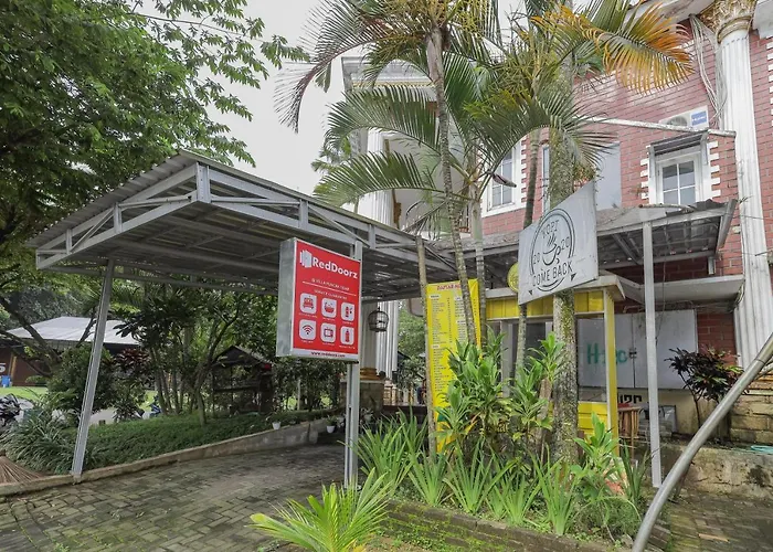 RedDoorz At Villa Puncak Tidar