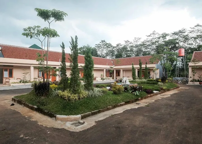 RedDoorz Plus Syariah At Indonesia Kajen