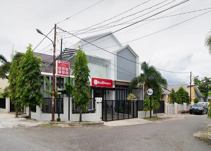 Reddoorz Syariah At Jalan Andalas Padang