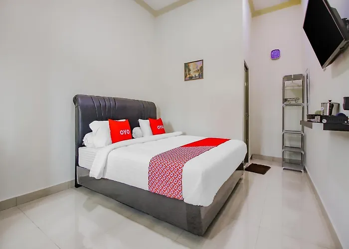 Oyo 90063 Silver Homestay Syariah