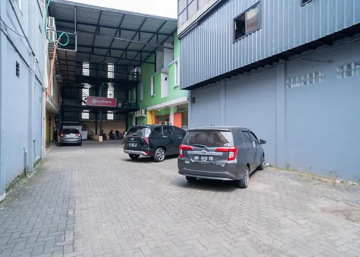Reddoorz Near Flyover Arjosari Malang