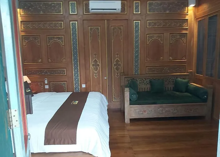 Villa Telaga Wana