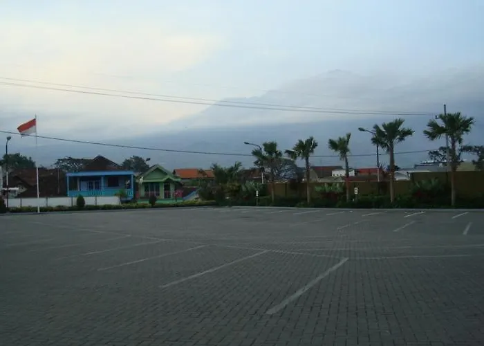 Batu Wonderland Hotel & Resort