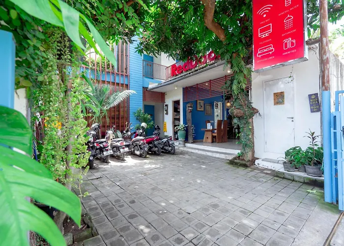RedDoorz Near Pantai