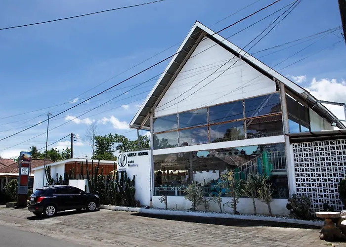 Cactus Guest House Borobudur
