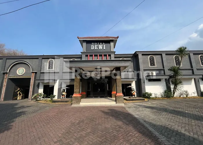 Hotel Dewi near GOR Merdeka Jombang Mitra RedDoorz