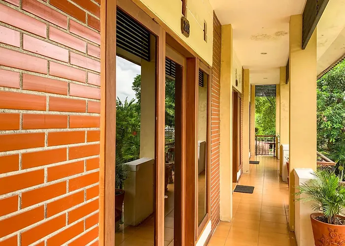 Urbanview Sasono Putro Condoongcatur By Reddoorz