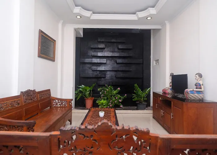 OYO 902 Hotel Pondok Anggun
