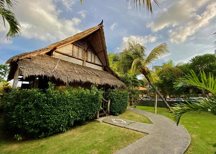 Flower Bud Bungalow Balangan