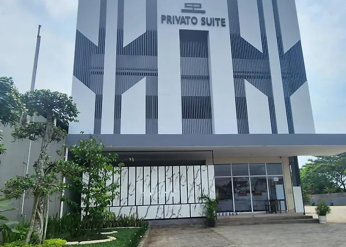 Oyo 2816 Privato Suite