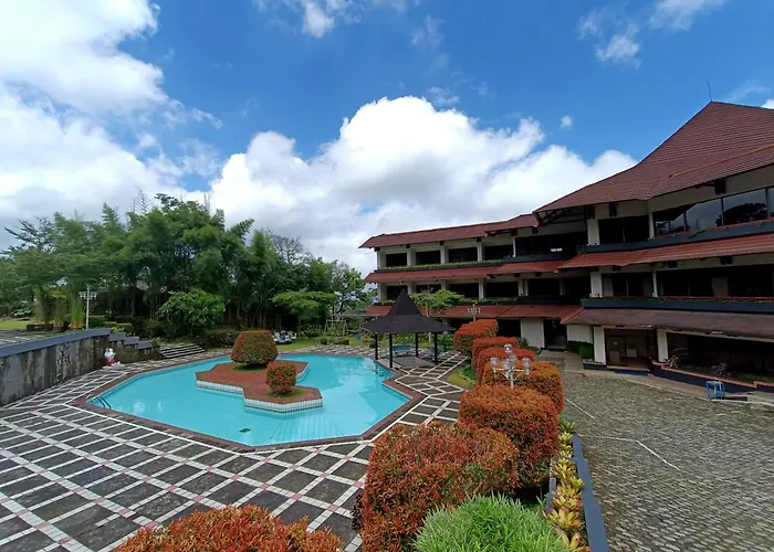 Queen Garden Hotel Managed By Salak Hospitality