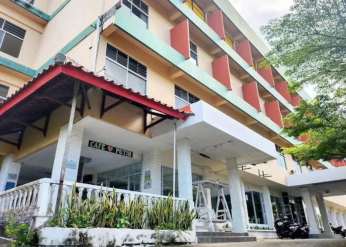 RedDoorz Near Pelabuhan Sri Bintan Pura Tanjungpinang