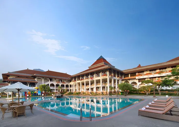 Royal Hotel And Villa Batu