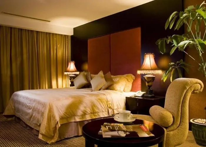 Grand Mahkota Hotel