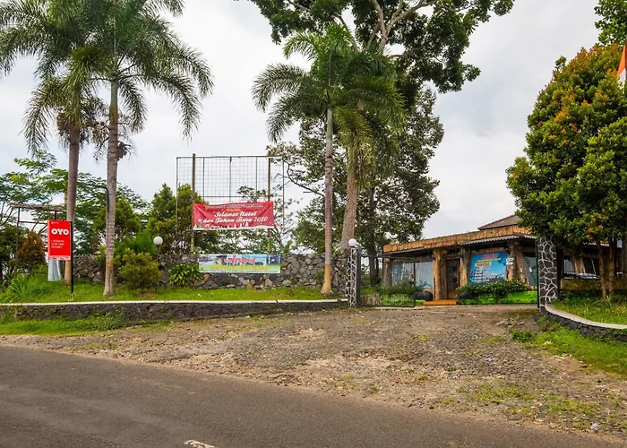 OYO 2278 Cikidang Hunting Resort