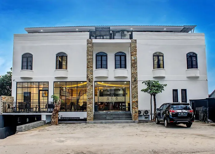 Capital O 92583 Raja Soeta Hostel Syariah