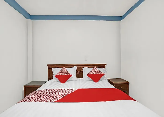 OYO 90487 Wisma Kuta Karang Baru