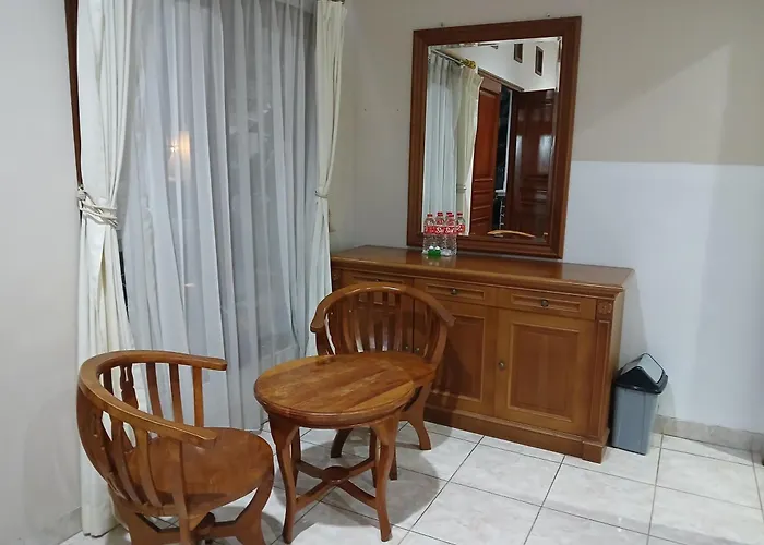 Hotel Lurus