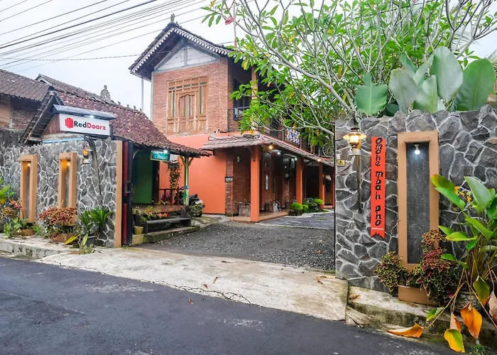 RedDoorz Syariah near Akmil Magelang