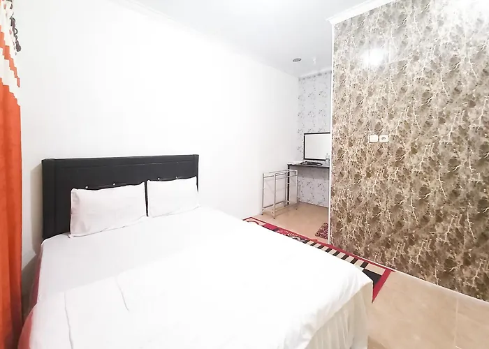 Lancar Homestay Syariah Near BNS Mitra RedDoorz