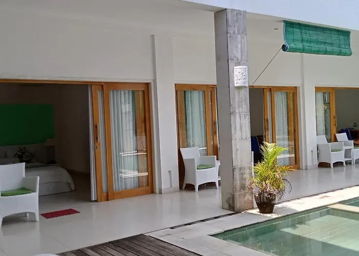 Villa Putih Lovina
