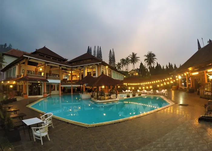 Royal Hotel And Villas Trawas