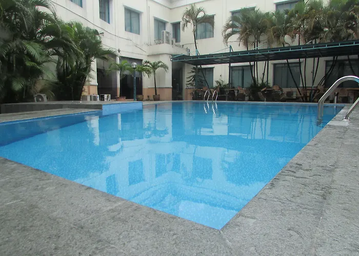 Townhouse Oak Hotel Grand Cikarang