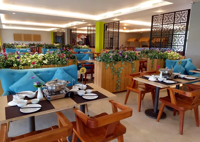 Maxonehotels At Resort Makassar
