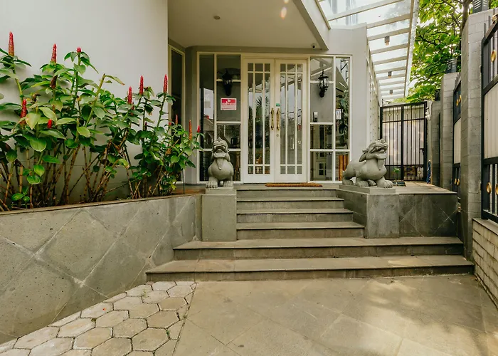 Urbanest Inn House TB Simatupang