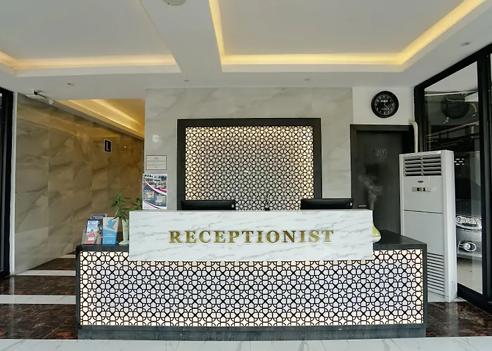 Deli Hotel