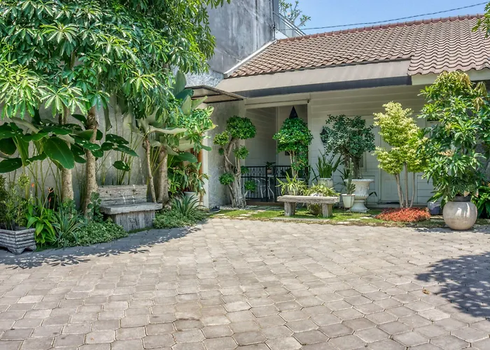 RedDoorz Syariah near Taman Pelangi Jogja 2