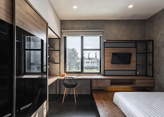 LOA Living Solo Baru