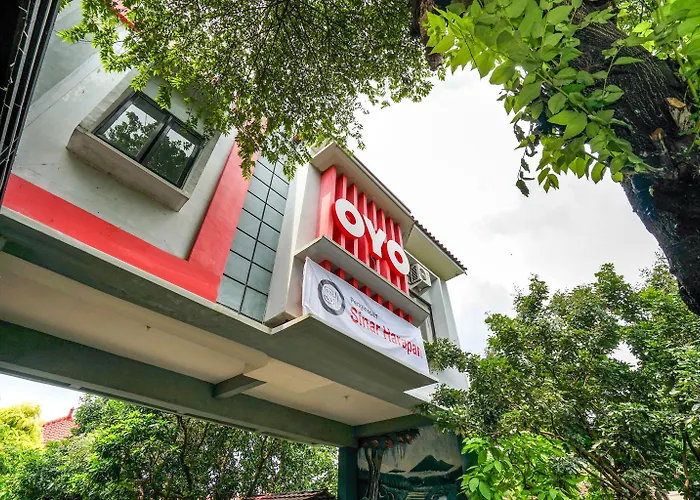 Oyo 587 Penginapan Sinar Harapan