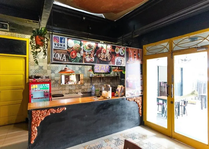 RedDoorz @ Jalan Mojopahit Medan