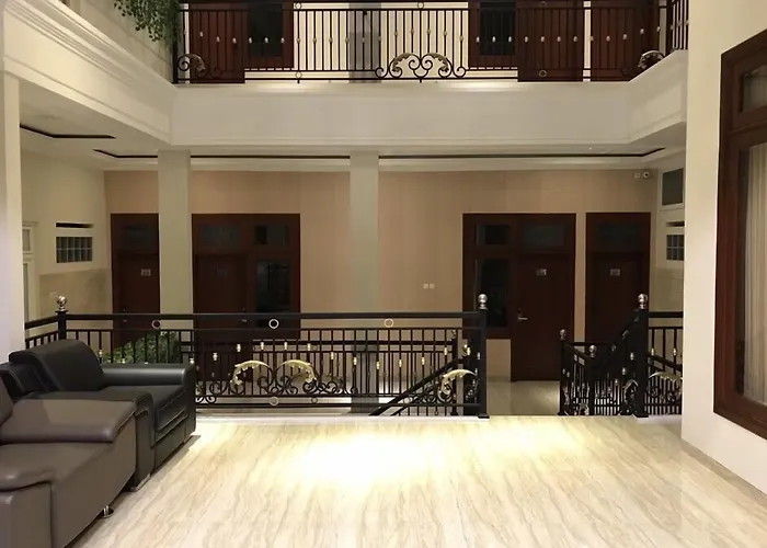 Hillside Suite Guest House