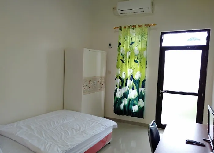 Oyo 90930 Wisma Hana Hani