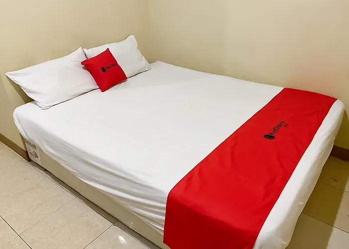 RedDoorz @ Jalan Morotai Lampung