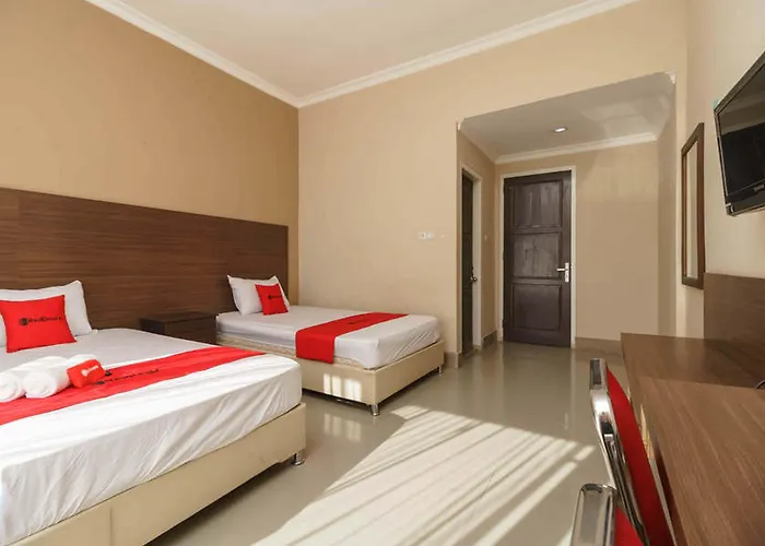 RedDoorz Syariah At Putri Gading