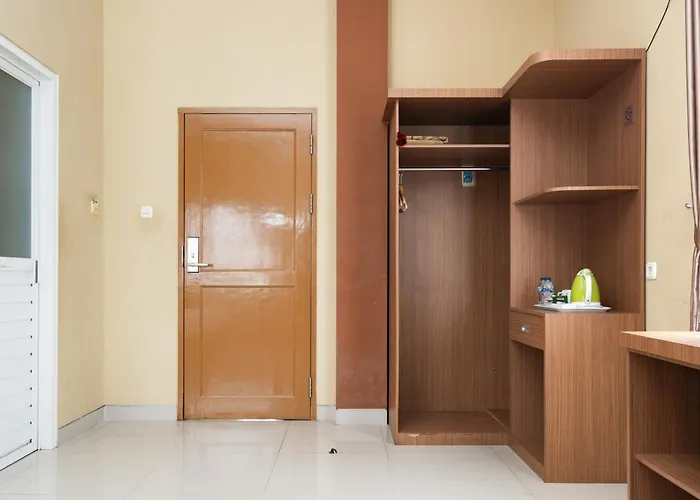 Reddoorz Near Islamic Center Samarinda