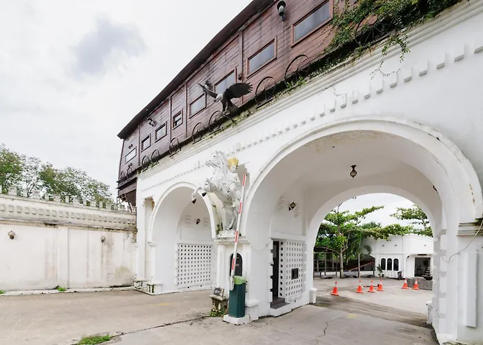 Urbanview Hotel Cianjur City Park By Reddoorz