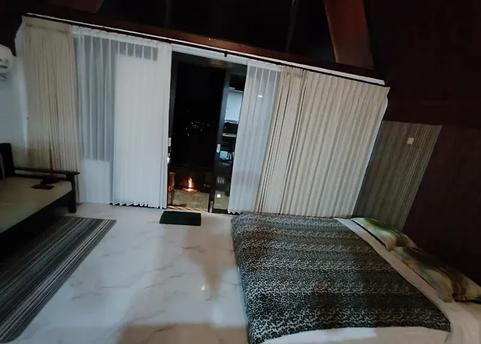 Adila Warung And Homestay