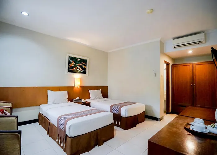 Cakra Kembang Hotel