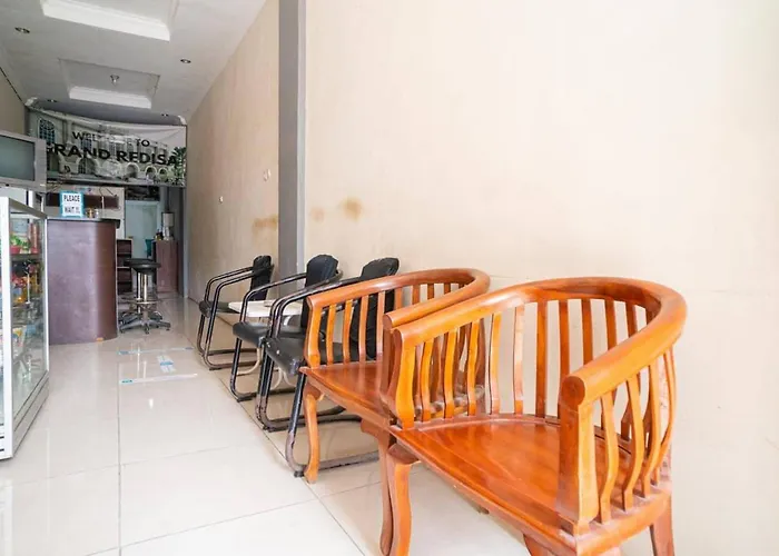 RedDoorz Near Universitas Merdeka Malang