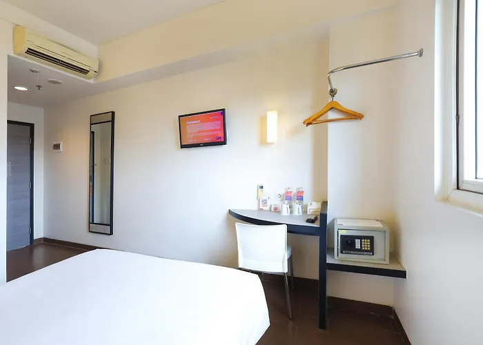 Amaris Hotel Bekasi Barat