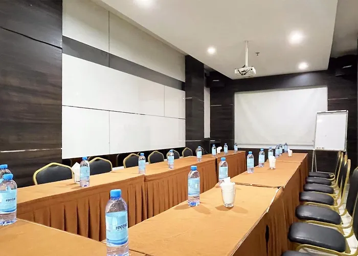 Os Hotel Airport Batam